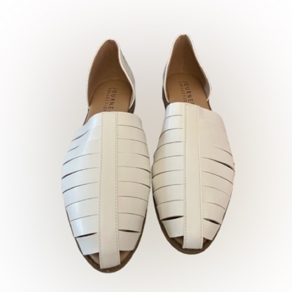 Journee Collection Shoes - These are faux leather, white, size 10 women's Journee Collection sandal.​